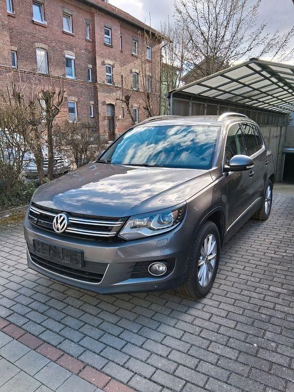 Gebraucht VW Tiguan Style 170 PS (125 kW) 2012 Grau SUV