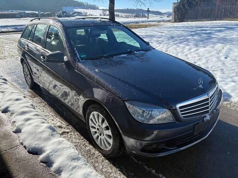 Grau Gebraucht 2010 Mercedes C200 Kombi | 4.490 € (Superpreis) - Bild 1/4