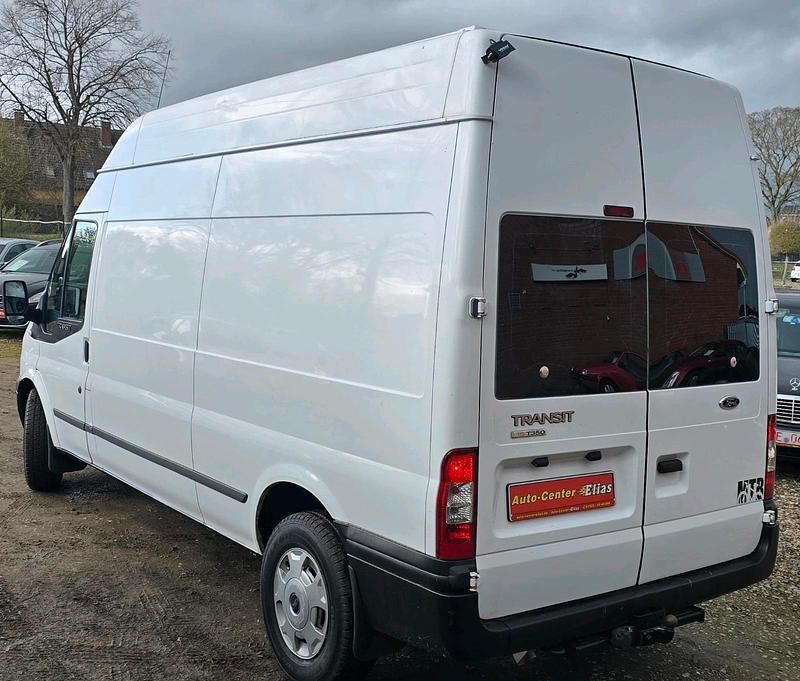 Gebraucht Ford Transit 116 PS (85 kW) 2010 Weiß Van / Kleinbus