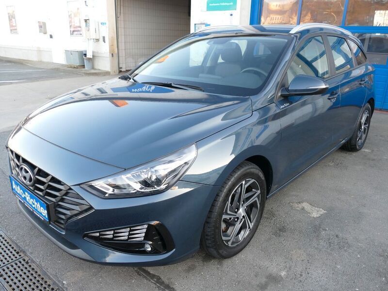 Blau Gebraucht 2021 Hyundai i30 Kombi | 15.490 € (Superpreis) - Bild 1/4