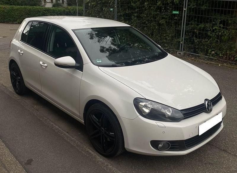Weiß Gebraucht 2012 VW Golf VII Limousine | 7.700 € (Fairer Preis) - Bild 1/4