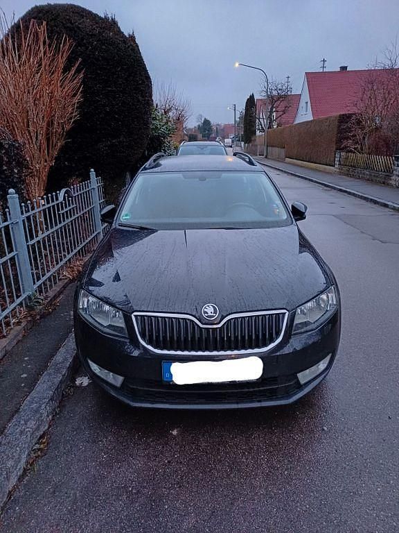Schwarz Gebraucht 2015 Skoda Octavia Ambition Kombi | 8.200 € (Fairer Preis) - Bild 1/4