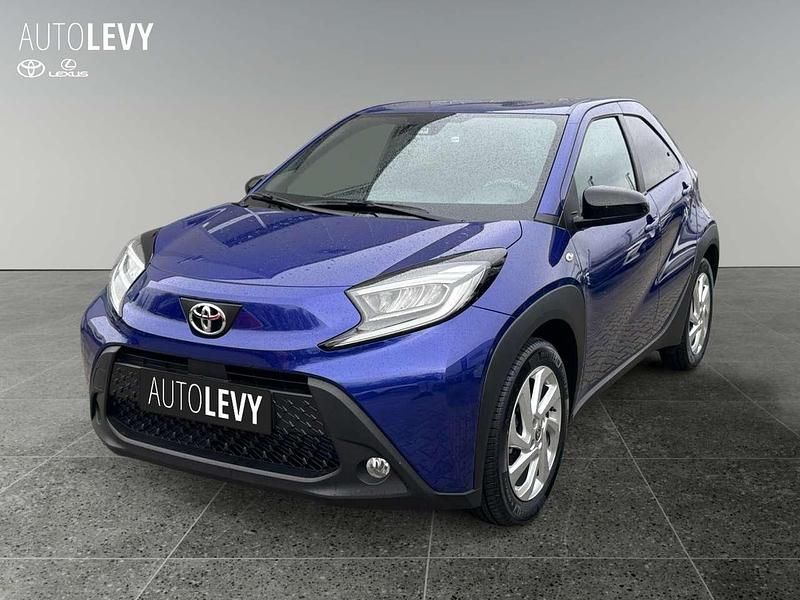 Gebraucht Toyota Aygo X Active 72 PS (52 kW) 2024 Blau SUV