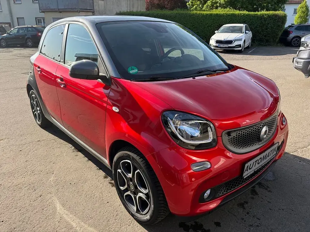 Second-hand Smart ForFour Passion 90 CP (66 kW) 2018 Roșu Hatchback