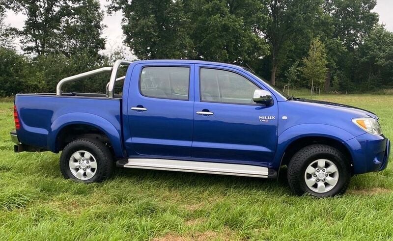 Blau Gebraucht 2005 Toyota HiLux Abholung | 11.500 € (Guter Preis) - Bild 1/4