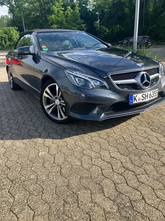 Gebraucht Mercedes E200 185 PS (136 kW) 2013 Grau Cabrio