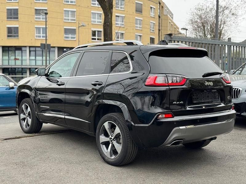 Gebraucht Jeep Cherokee Overland 194 PS (142 kW) 2021 Schwarz SUV