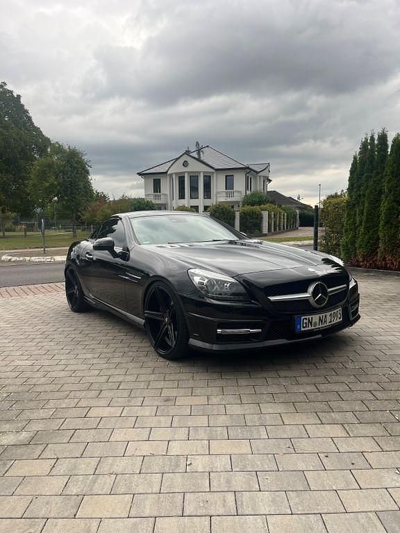 Schwarz Gebraucht 2011 Mercedes SLK350 Cabrio | 24.500 € (Fairer Preis) - Bild 1/4