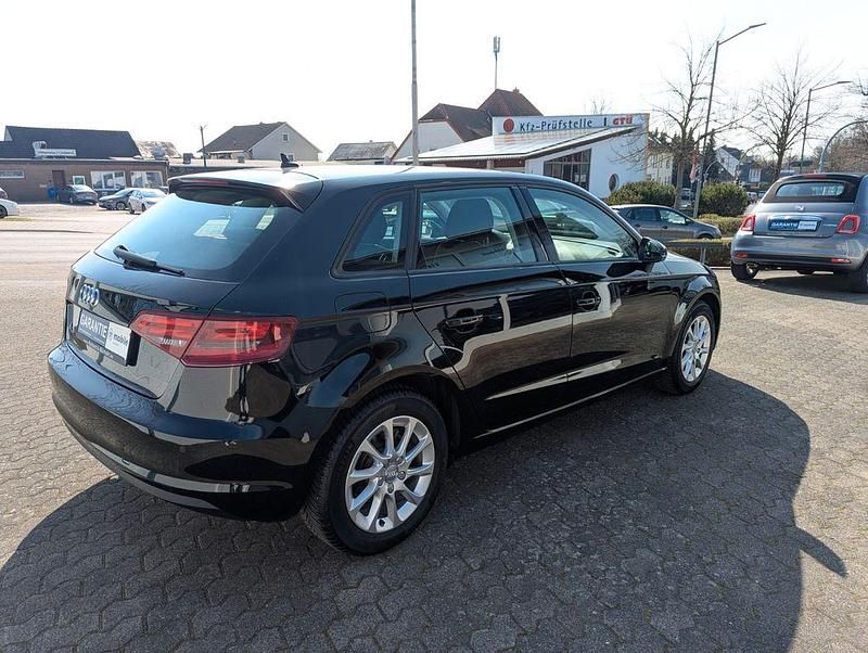 Gebraucht Audi A3 Attraction 110 PS (80 kW) 2016 Schwarz Limousine