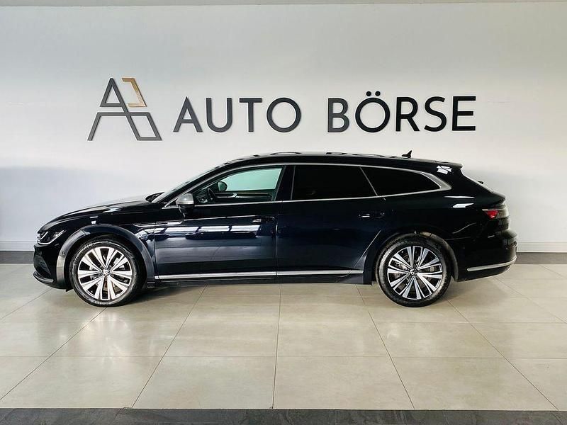 Gebraucht VW Arteon Elegance 200 PS (147 kW) 2023 Deep black perleffekt Kombi
