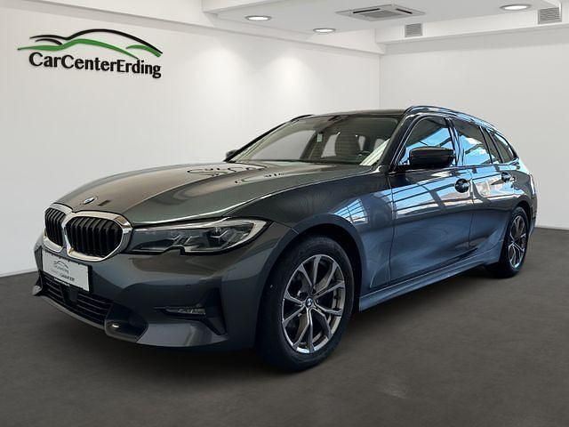 Mineralgrau metallic Gebraucht 2021 BMW 320 Shadowline Kombi | 26.990 € (Etwas zu teuer) - Bild 1/4