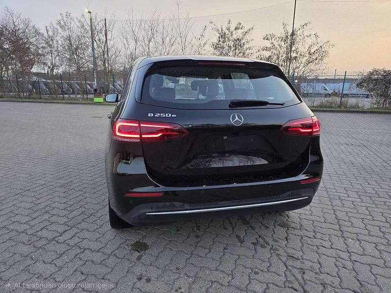 Gebraucht Mercedes E250 Style 160 PS (117 kW) 2021 Schwarz Kombi