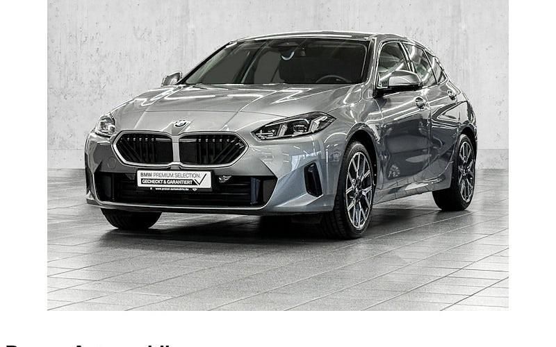 Grau Gebraucht 2025 BMW 120 Shadowline Kleinwagen | 30.600 € (Superpreis) - Bild 1/4