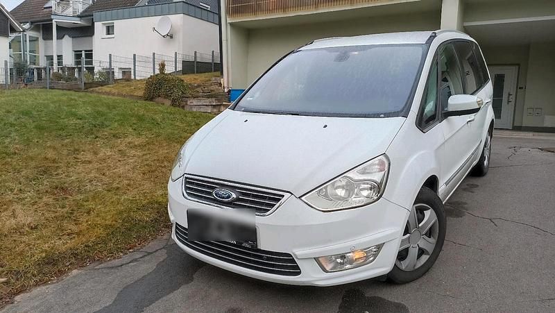 Gebraucht Ford Galaxy 140 PS (102 kW) 2014 Weiß Van / Kleinbus