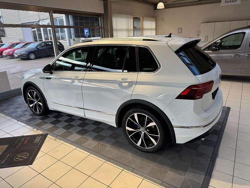Gebraucht VW Tiguan Pro 320 PS (235 kW) 2022 Pure white SUV