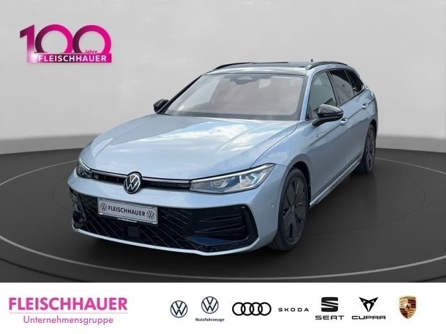 Silber Gebraucht 2024 VW Passat R-line Kombi | 57.990 € - Bild 1/4
