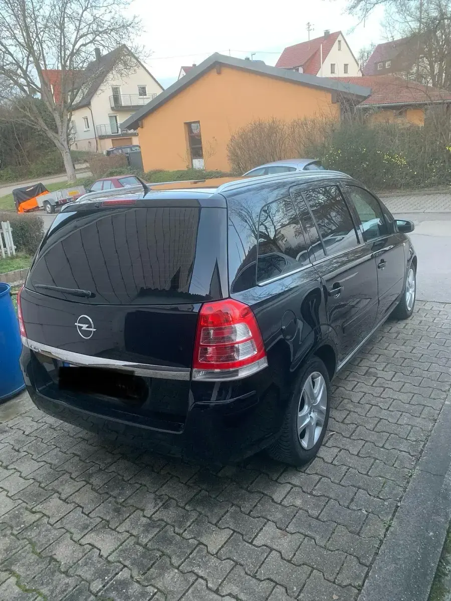 Gebraucht Opel Zafira 140 PS (102 kW) 2009 Schwarz Van / Kleinbus