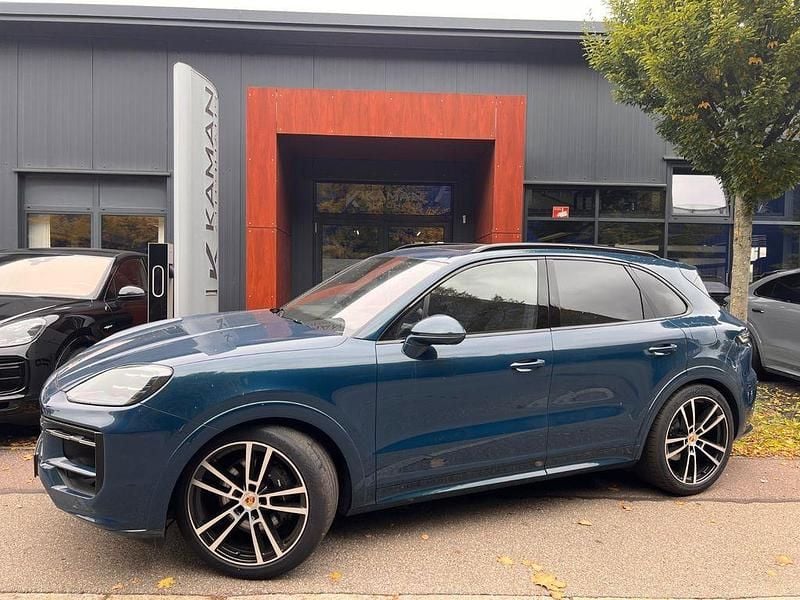 Blau Gebraucht 2024 Porsche Cayenne SUV | 109.500 € (Etwas zu teuer) - Bild 1/4