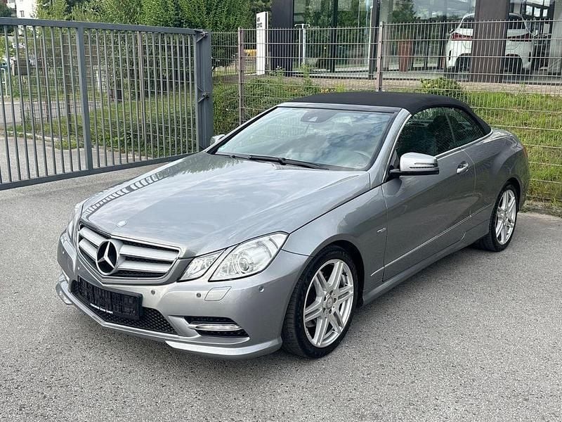 Silber Gebraucht 2012 Mercedes E250 AMG line Cabrio | 19.900 € (Fairer Preis) - Bild 1/4