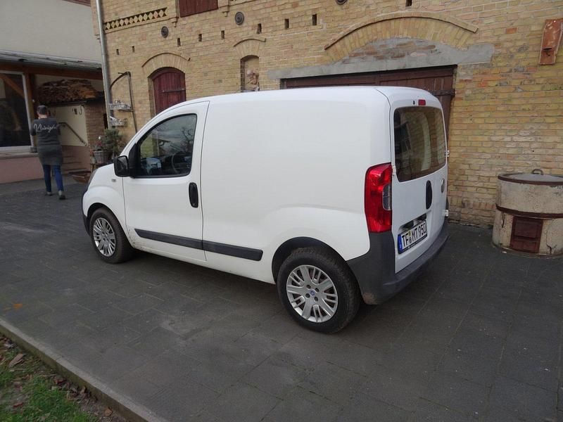 Gebraucht Fiat Fiorino 75 PS (55 kW) 2009 Weiß Van / Kleinbus