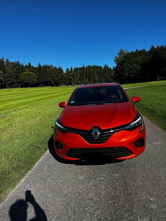 Schwarz Gebraucht 2020 Renault Clio V Intens Limousine | 15.000 € (Fairer Preis) - Bild 1/4