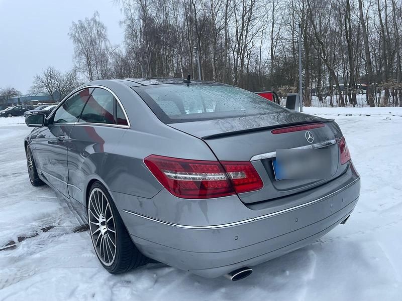 Gebraucht Mercedes E350 231 PS (169 kW) 2009 Coupé