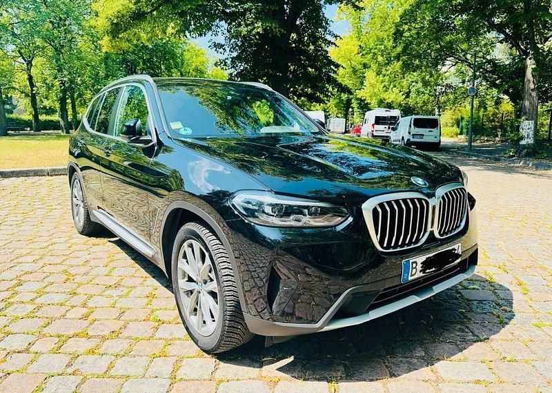 Schwarz Gebraucht 2023 BMW X3 Efficient Dynamics SUV | 41.799 € (Superpreis) - Bild 1/4