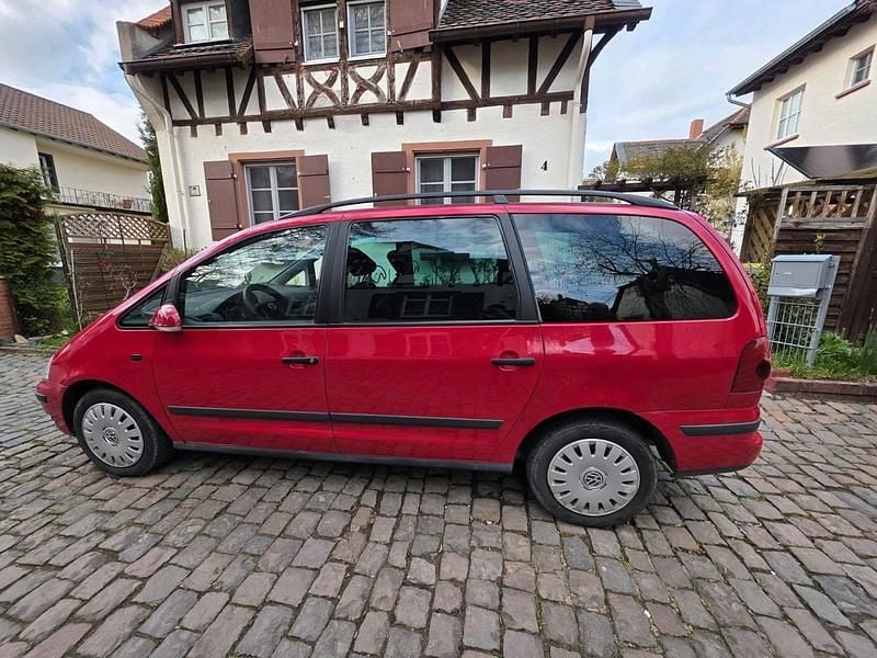 Gebraucht VW Sharan 140 PS (102 kW) 2009 Rot Van / Kleinbus