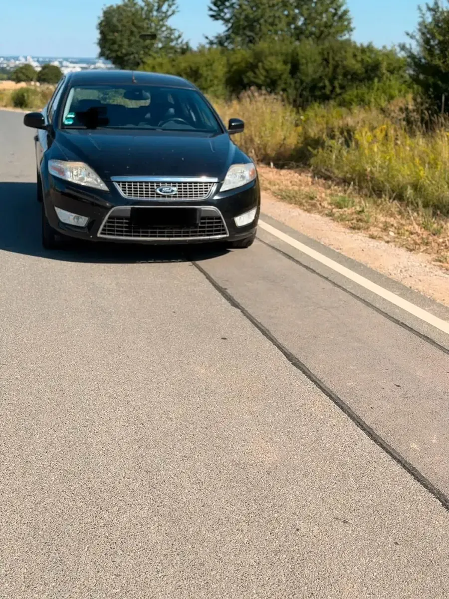 Gebraucht Ford Mondeo 140 PS (102 kW) 2008 Schwarz Kombi