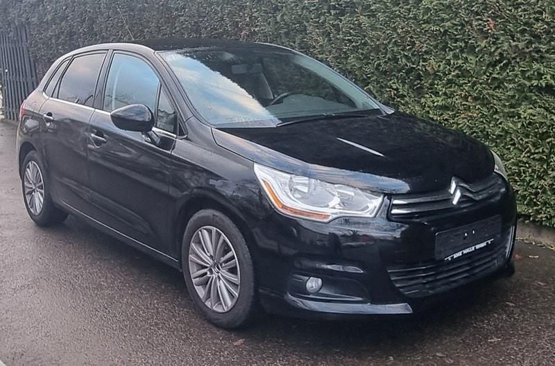 Schwarz Gebraucht 2011 Citroën C4 Tendance Kombi | 2.800 € (Guter Preis) - Bild 1/4