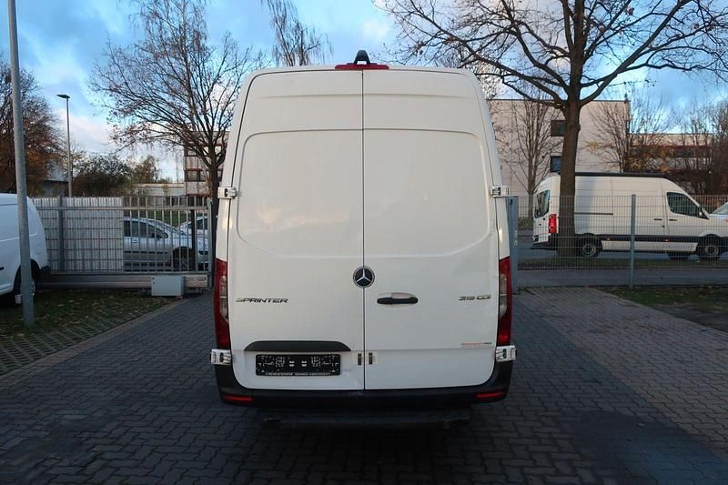 Używany Mercedes Sprinter 190 KM (139 kW) 2018 Biały Van