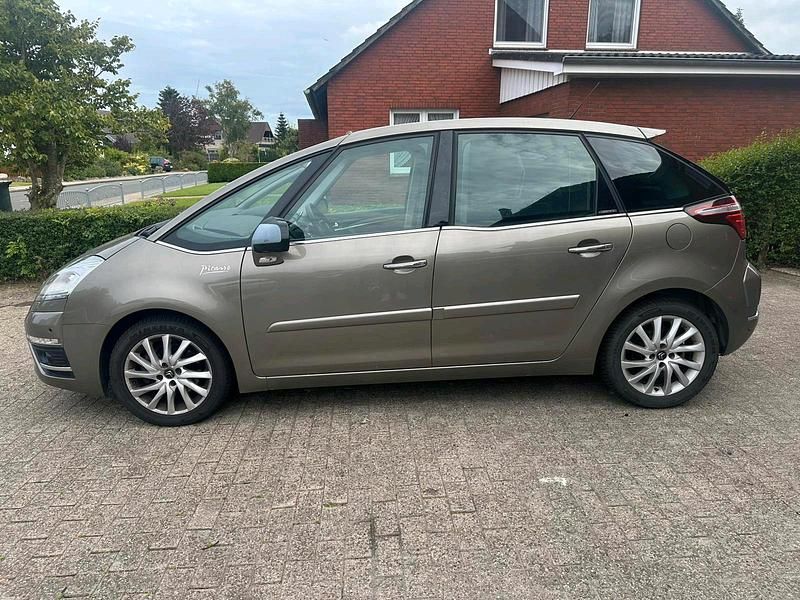 Braun Gebraucht 2011 Citroën C4 Picasso Van / Kleinbus | 3.500 € (Guter Preis) - Bild 1/4