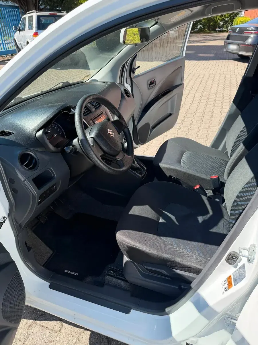 Gebraucht Suzuki Celerio 86 PS (63 kW) 2018 Weiß Kleinwagen