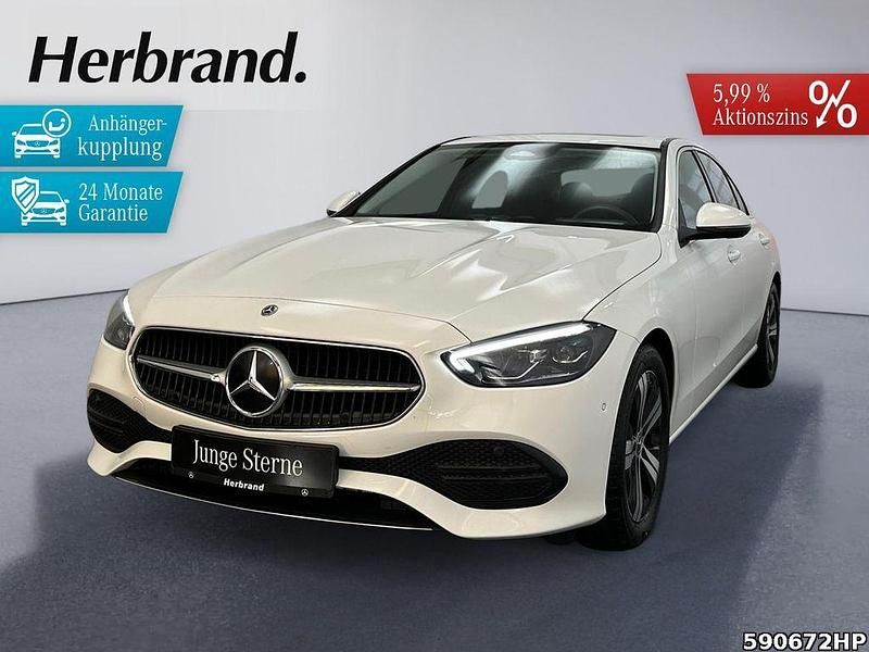 Unilack polarweiß Gebraucht 2024 Mercedes C180 Avantgarde Limousine | 34.440 € (Fairer Preis) - Bild 1/4