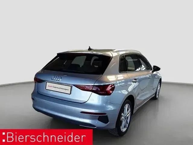 Gebraucht Audi A3 Sportback e-tron 204 PS (150 kW) 2024 Florettsilber metallic Kleinwagen