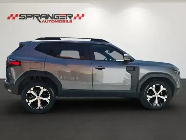 Neu Dacia Duster Journey 154 PS (113 kW) 2026 Dolomit grau SUV