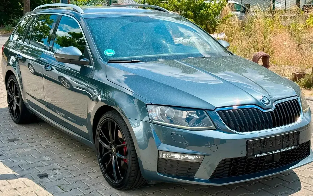 Gebraucht Skoda Octavia vRS 184 PS (135 kW) 2017 Grau Kombi