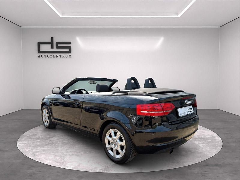 Gebraucht Audi A3 Cabriolet Attraction 102 PS (75 kW) 2009 Schwarz Cabrio