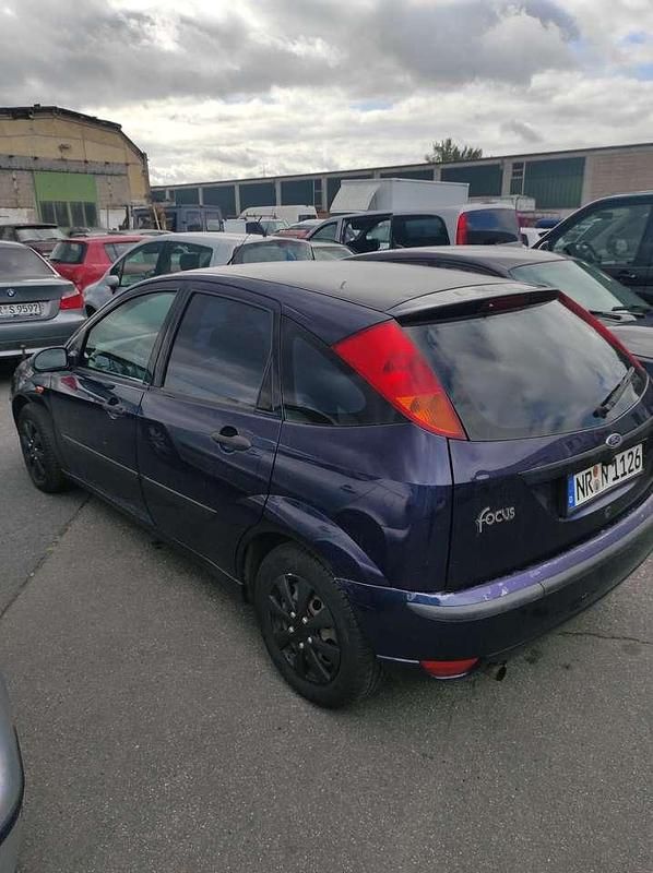 Gebraucht 2002 Ford Focus Limousine | 550 € (Guter Preis) - Bild 1/4