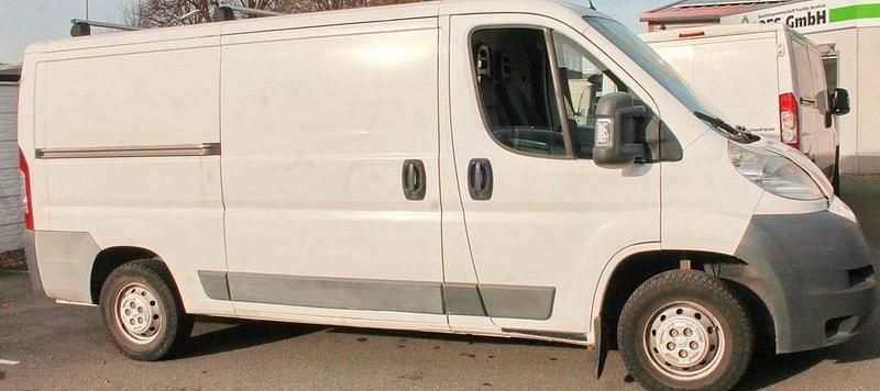 Gebraucht Peugeot Boxer 131 PS (96 kW) 2013 Weiß Van