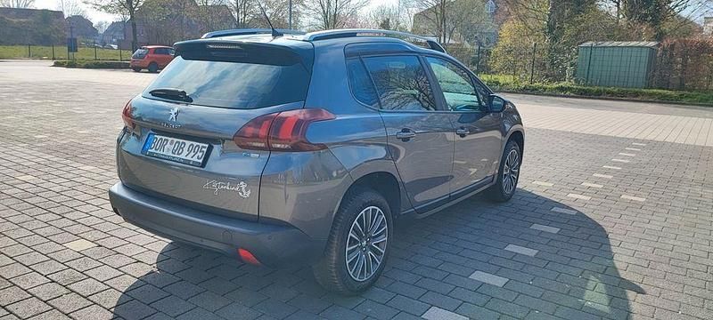 Gebraucht Peugeot 2008 Active 82 PS (60 kW) 2017 Grau SUV