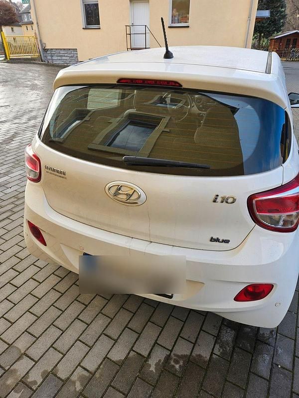 Gebraucht Hyundai i10 67 PS (49 kW) 2015 Beige Kleinwagen