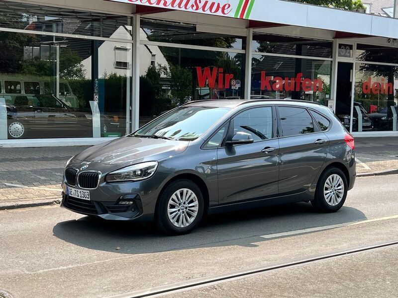 Grau Gebraucht 2019 BMW 218 Active Tourer Advantage Van / Kleinbus | 15.900 € (Guter Preis) - Bild 1/4
