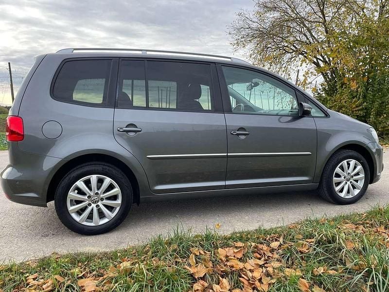 Gebraucht VW Touran Highline 140 PS (102 kW) 2012 Pepper grey metallic Van / Kleinbus