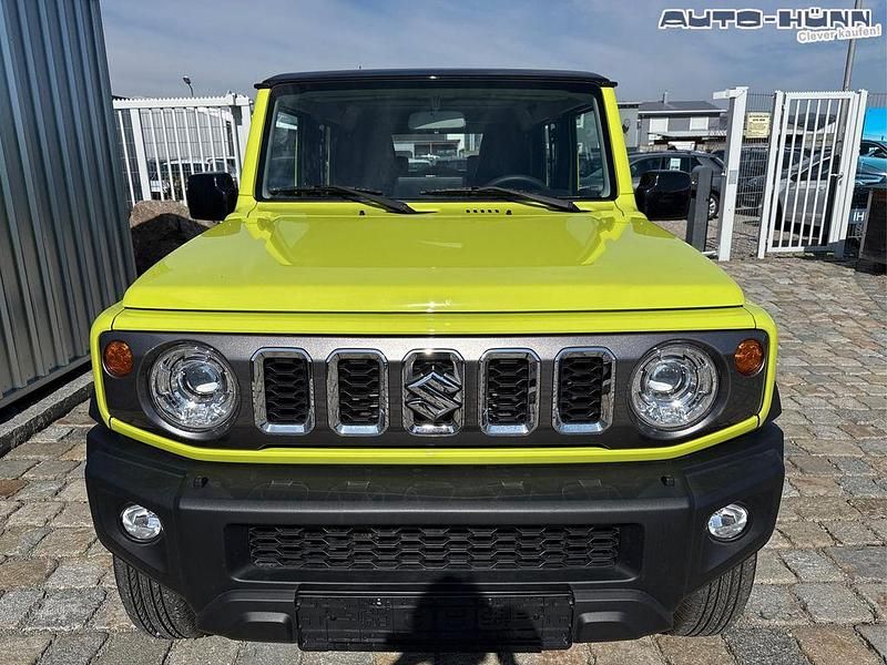 Neu Suzuki Jimny 102 PS (75 kW) 2025 Gelb / schwarzes dach SUV