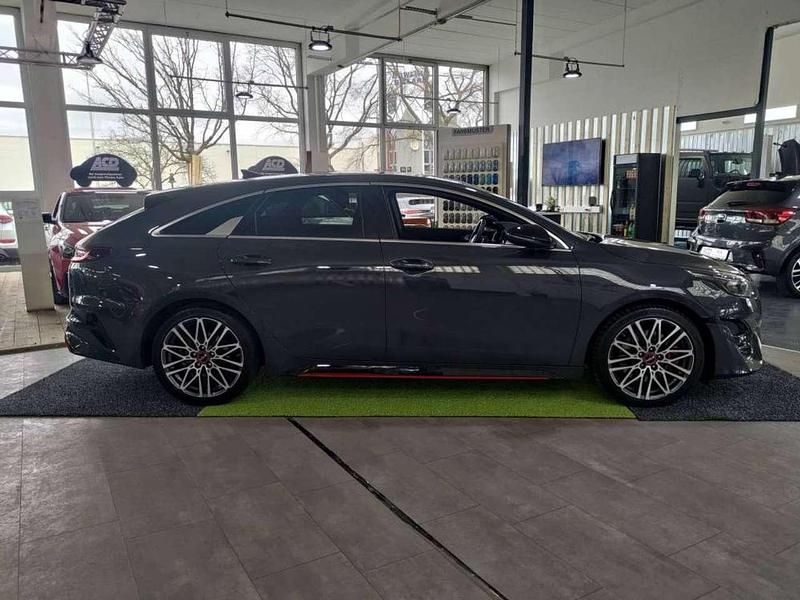 Gebraucht Kia ProCeed Comfort 204 PS (150 kW) 2024 Pentametal (metallic) Kombi