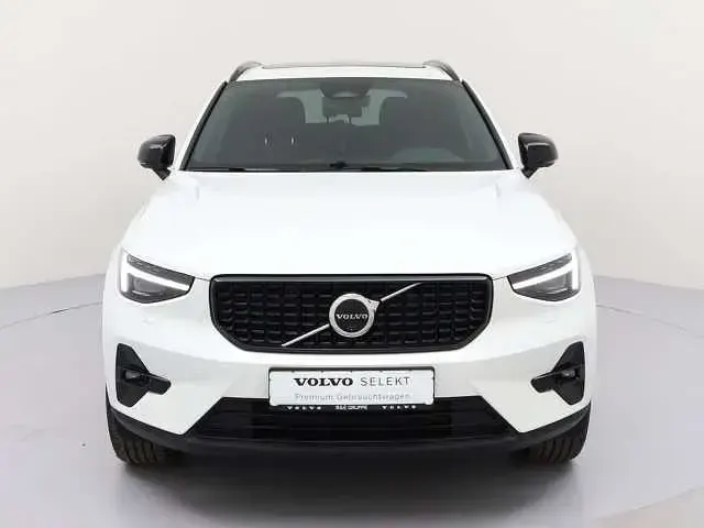 Gebraucht Volvo XC40 145 PS (106 kW) 2025 SUV
