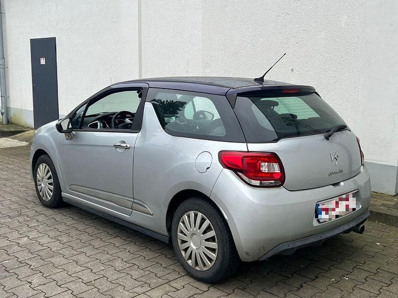 Gebraucht Citroën DS3 Chic 82 PS (60 kW) 2015 Silber Kleinwagen