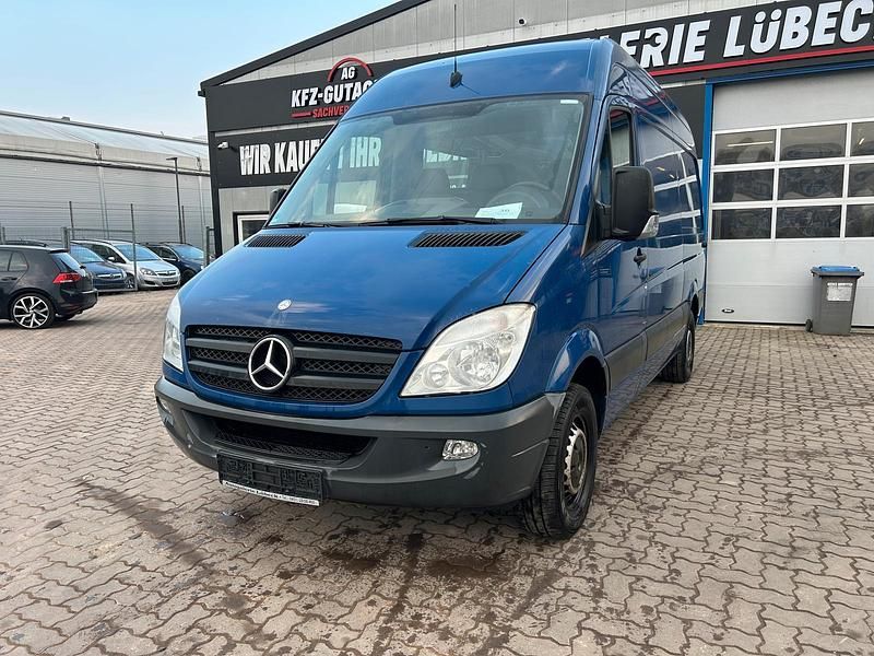 Second-hand Mercedes Sprinter 156 CP (114 kW) 2011 Albastru