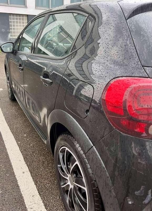 Schwarz Gebraucht 2019 Citroën C3 PureTech Kleinwagen | 10.000 € (Guter Preis) - Bild 1/4